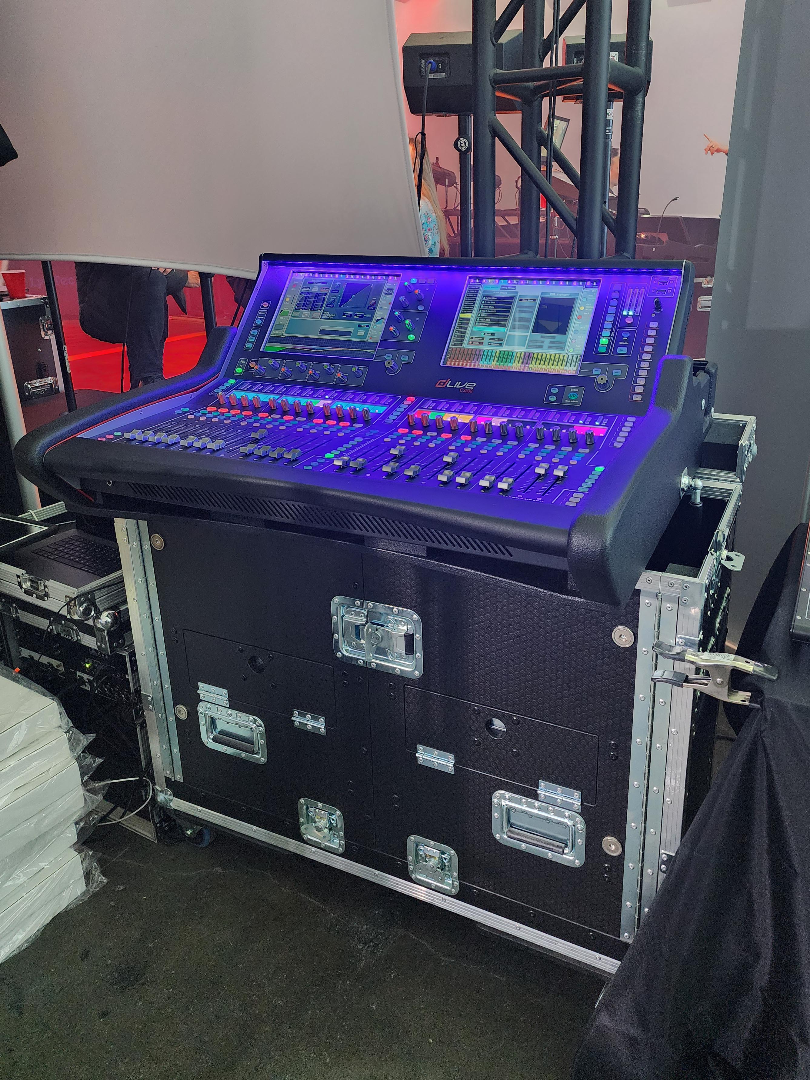 Case for Allen and Heath DLive C3500 Console Flip-Ready Easy Retracting Hydraulic Lift by ZCase w/ Laptop Arm