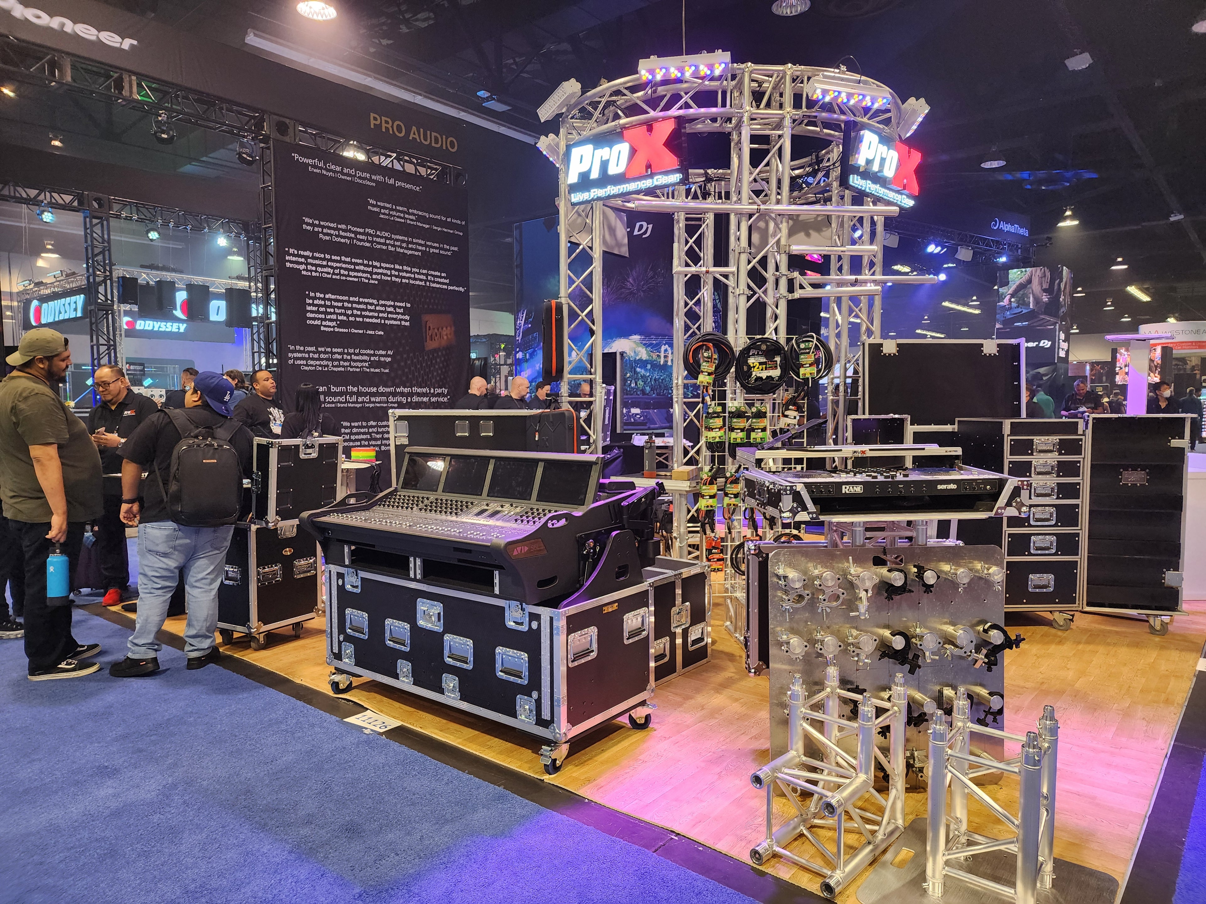 Avid Venue S6L-32D Flip-Ready Hydraulic Console Easy Retracting Lifting 2U Rack Space Detachable Case by ZCASE