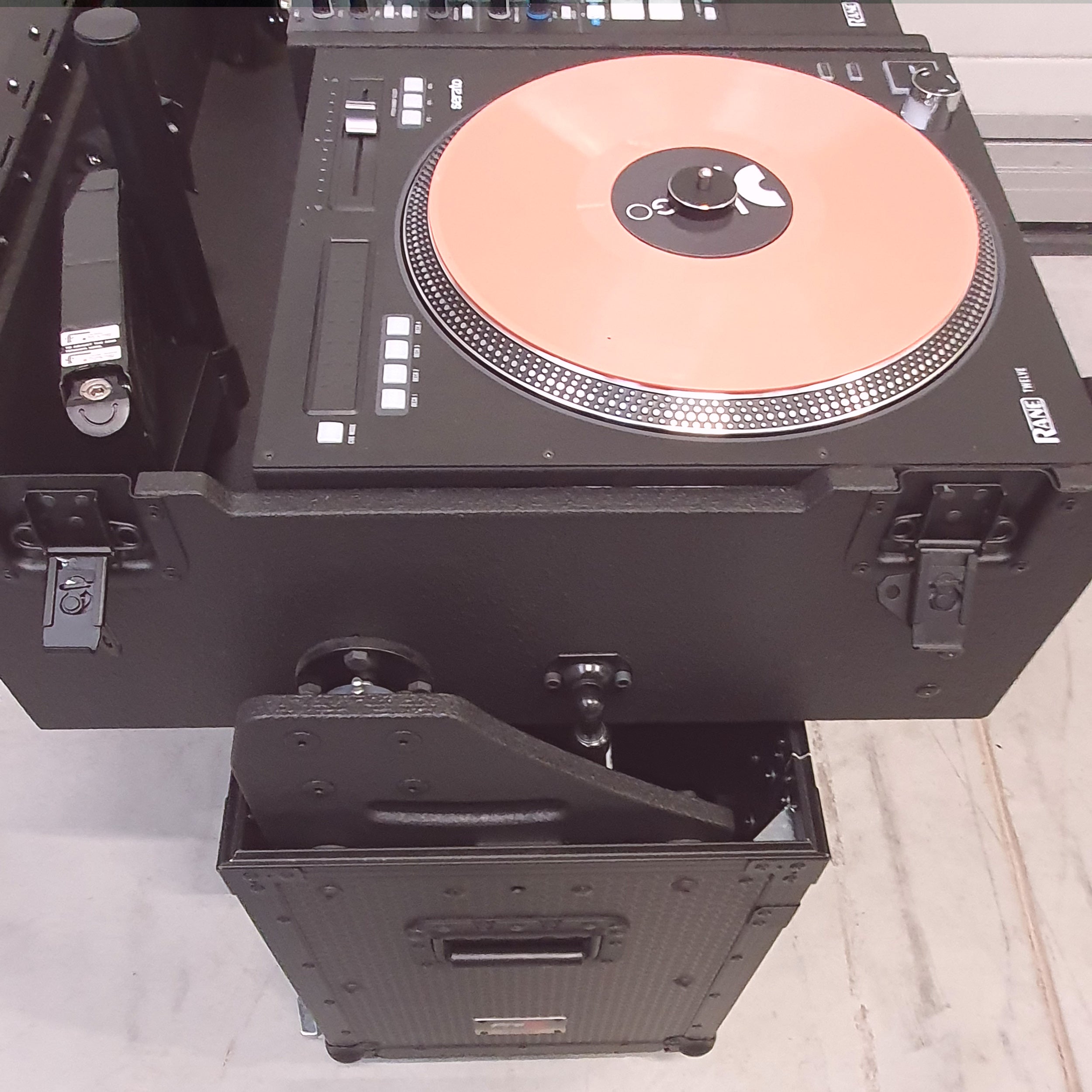 Flip-Ready Easy Retracting Hydraulic Lift Case for RANE Twelve Seventy and Seventy Two MKII Series , with Two Laptop Arms
