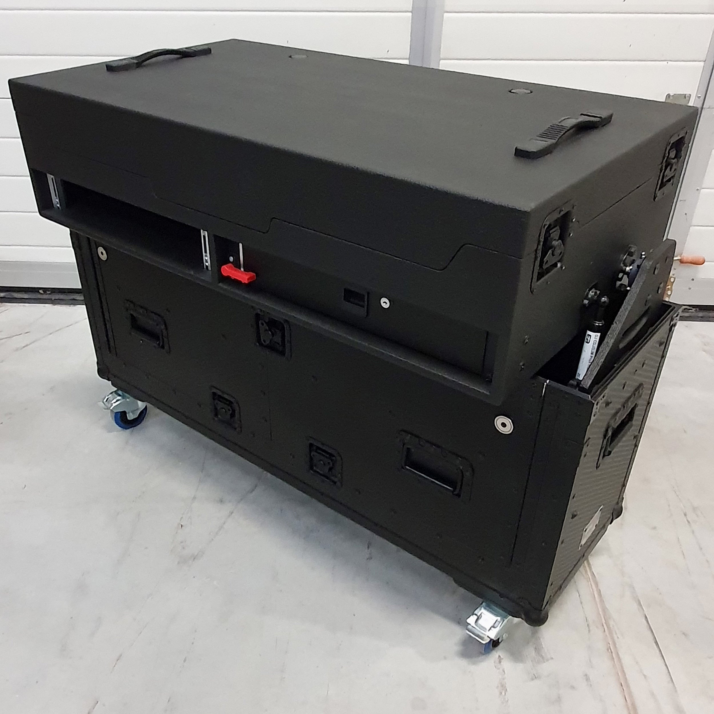 Flip-Ready Easy Retracting Hydraulic Lift Case for RANE Twelve Seventy and Seventy Two MKII Series , with Two Laptop Arms