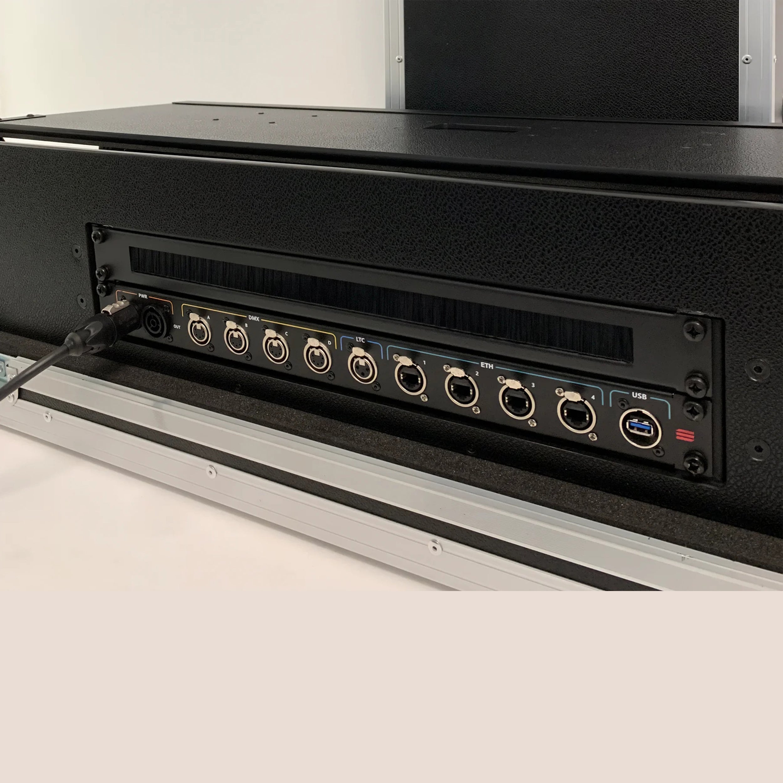 Flight case for AVOLITES T3 & T3 Wing Lighting controller by Santosom